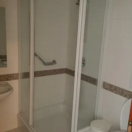 2 Fos Badacsonytomajon * 包道乔尼托毛伊