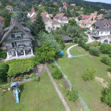 2 Fos Badacsonytomajon Апартаменты Бадачоньтомай