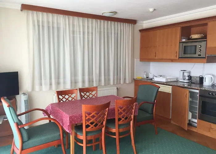 2 Fos Badacsonytomajon